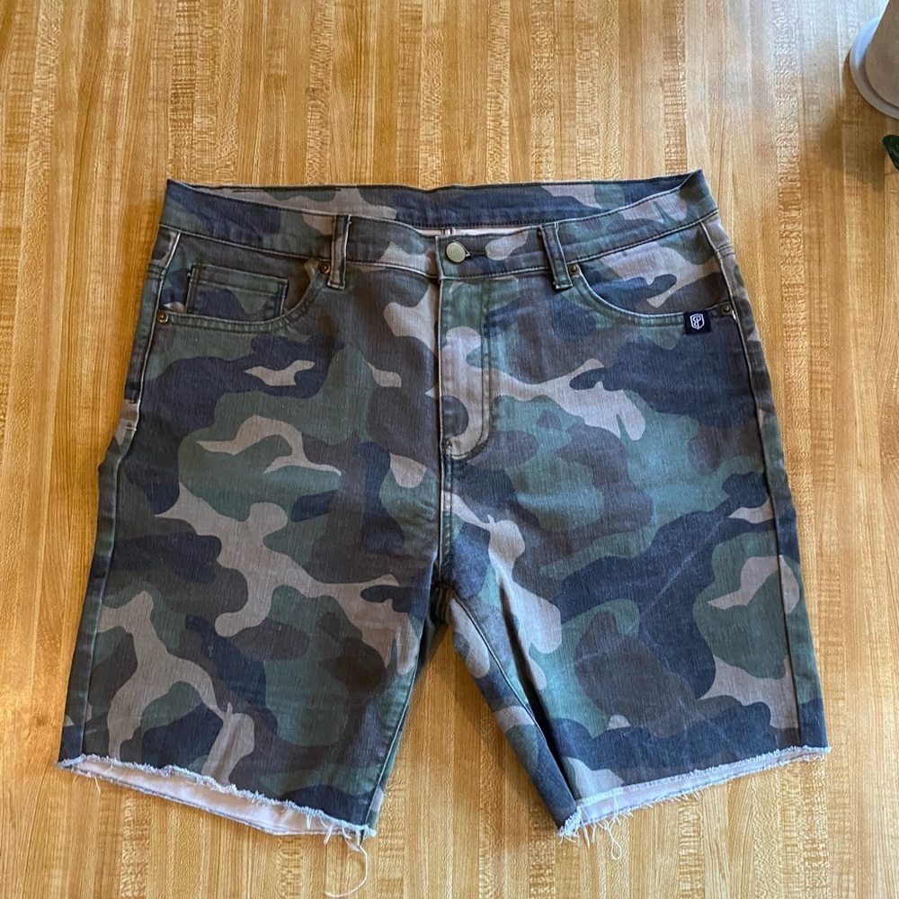 Born Primitive Camo Jorts
